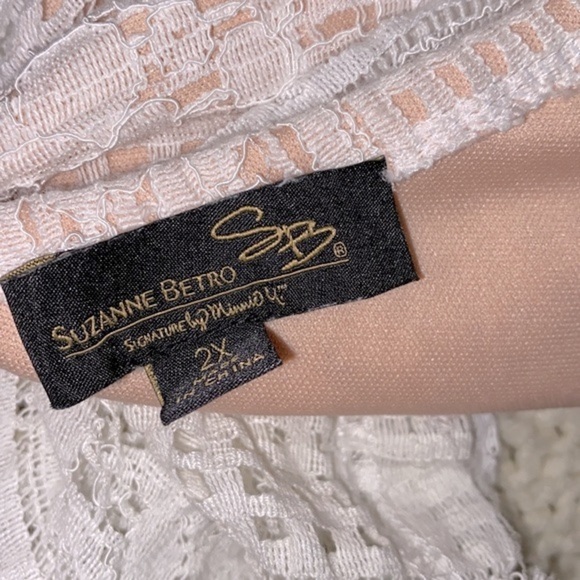 Suzanne Betro white lace top size 2X - Picture 4 of 6
